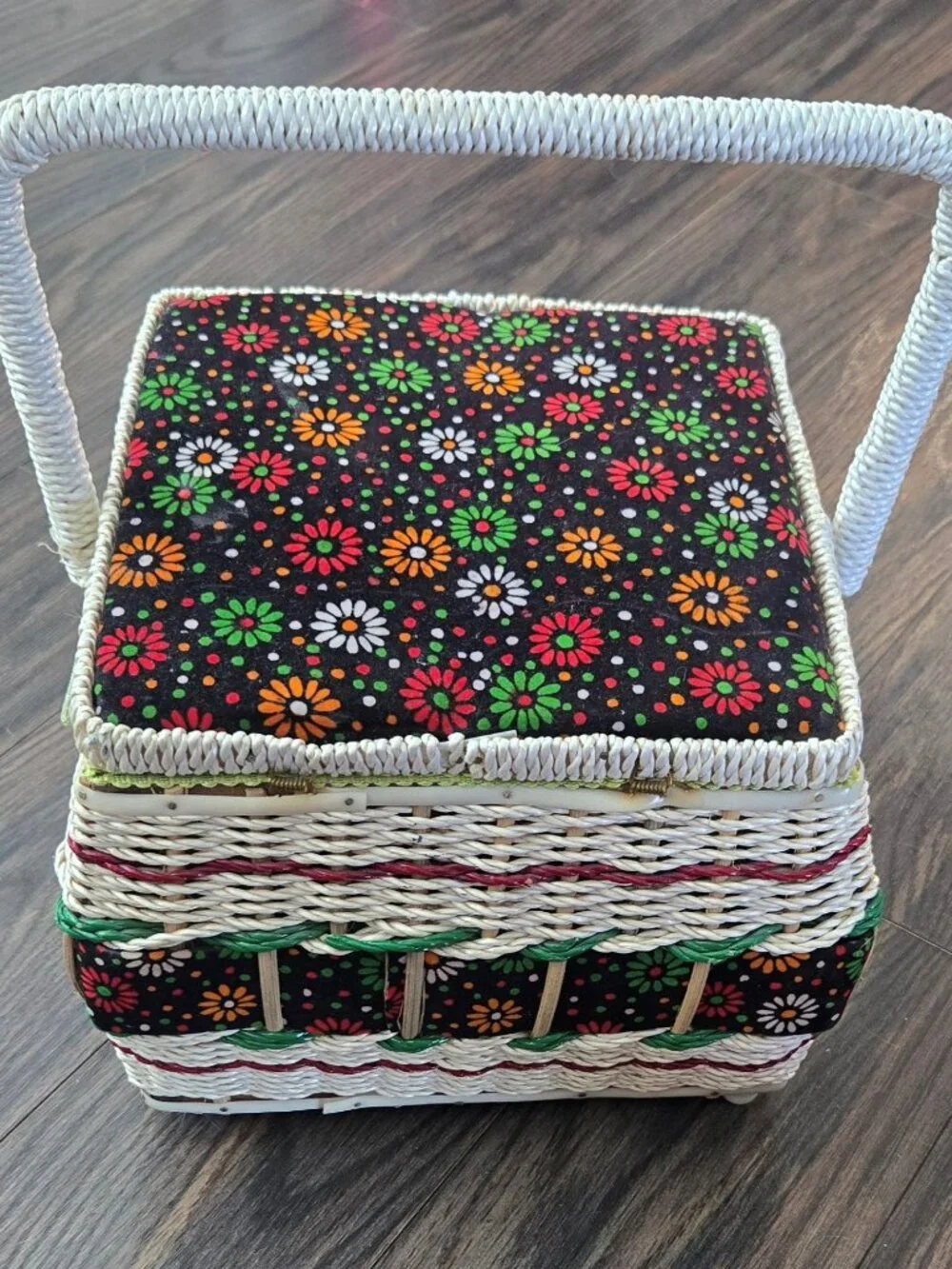 Vintage 1970s Retro Wicker & Padded Fabric Top Sewing Basket